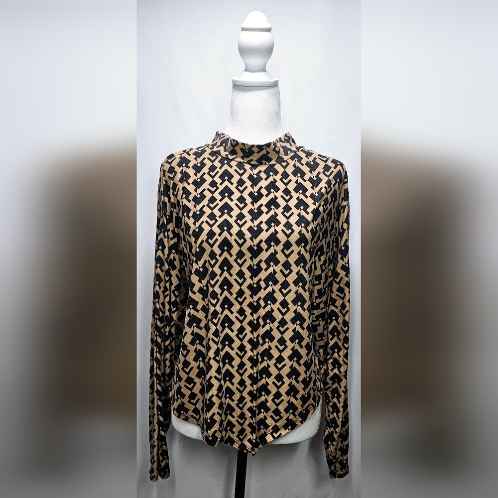 3XL Geometric Print Long-Sleeve Top